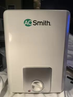 E6-2p15sv A. O. Smith A.o. 2.5-gallon Point Of Use Electric Water Heater Barelyused