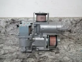 16k140260 A. O. Smith N4e13c Ao / Tp-n4e13c Tankless Water Heater Gas Valve Used