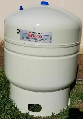 St-60v Amtrol Thermal Expansion Tank Therm-x-trol 34 Gallon Great Condition