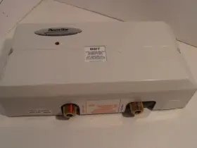 45-552703 Bosch Powerstar Ae93.4 Electric Tankless Water Heater New Open Box
