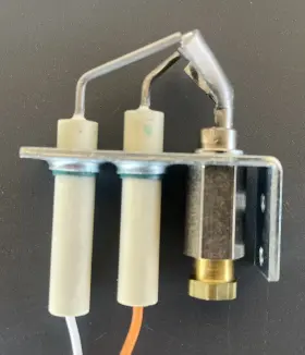 233-41323-01 Bradford White New Natural Gas Pilot Assembly. Free Priority Mail