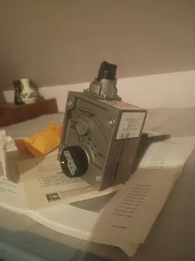 37c73u-704 Bradford White Water Heater Natural Gas Valve