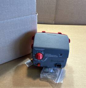 Bradford White Wv8840a7032 New Honeywell Gas Valve Control Unit