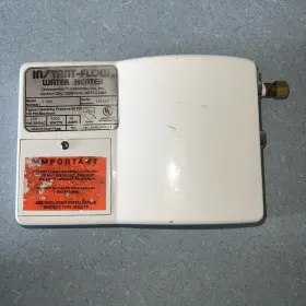 S80i Chronomite Sr30/240 Instant-flow S80i/208tankless Hot Water Heater. 38 Amp. 208 Volt