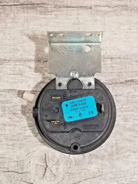 Ns2-1334-00 Cleveland Controls Used Intake Air Switch Ao Smith Part 9008860015