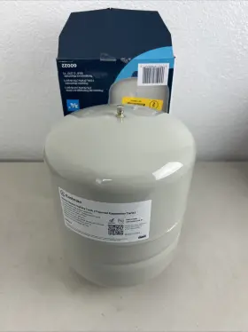 60022 Eastman Thermal Expansion Tank - 2 Gallon White Very Minor Marks