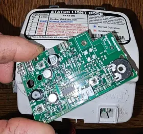 50080196 Honeywell Wv8840c Water Heater Gas Control Valve Circuit Board Overnight Florida