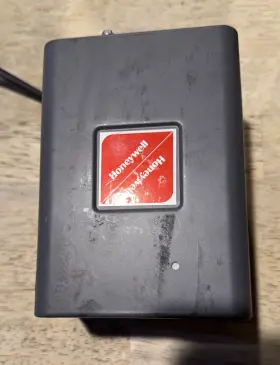 L7103a-1012 Honeywell Oil Fired Water Heater Control