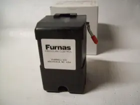 69wecg Hubbell Lot Of 2 Gard-all Pressure Switch With Reset Lever