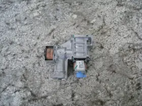 C036q-18001 Rinnai C36q-18 104000239 Tankless Water Heater Gas Valve Used