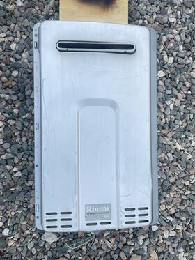 Rinnai Rl94en Rl94 Outdoor Tankless Water Heater Natural Gas Pre-owned