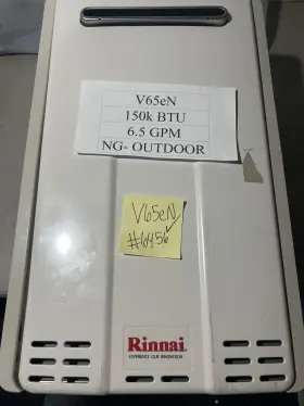 150kbtu Rinnai V65en Outdoor Tankless Water Heater 6.5gpm Scratch/dent