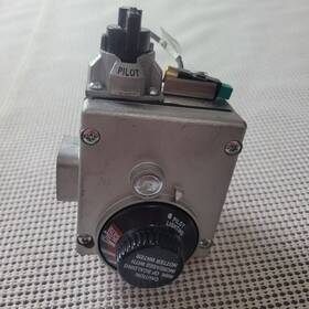 Rodgers Ap1439b-1 White Water Heater Gas Control Valve Preowned