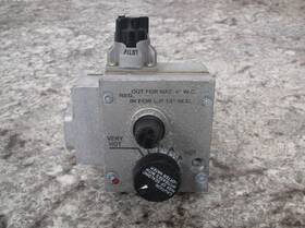 White-rodgers 37c55u-660 White-rodgers Water Heater Gas Valve / Thermostat Used Free Shipping