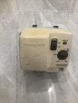 Honeywell WV4464B1037 Water Heater Gas Valve Used. Price: $53.00.