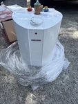 Stiebel Eltron Shc 2.5 Gal. Electric Mini-tank Water Heater Used. Price: $149.99.