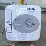 Bosch Es 2.5-1M Wir Compact Electric Storage Tank Water Heater 2.7 Gal 120V Used. Price: $225.00.