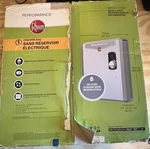 Rheem Performance 27KW Electric Tankless Water Heater, Self-modulating 5.27 Gpm Open. Price: $420.00.