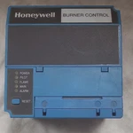 Honeywell RM7890A1015 Burner Control 120V Used. Price: $230.00.
