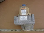 Honeywell VR8304P 4405 24V Natural Gas Valve, Used. Price: $61.95.